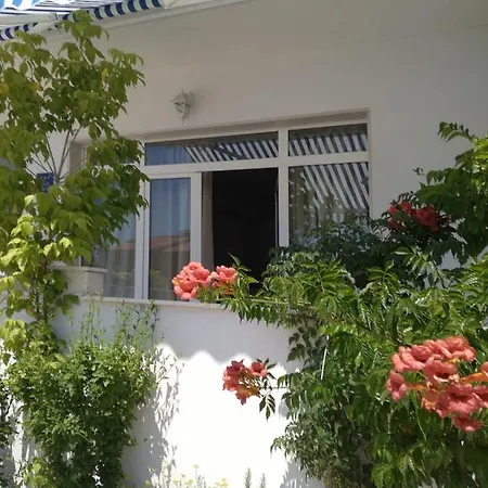 Buba Apartment Podstrana