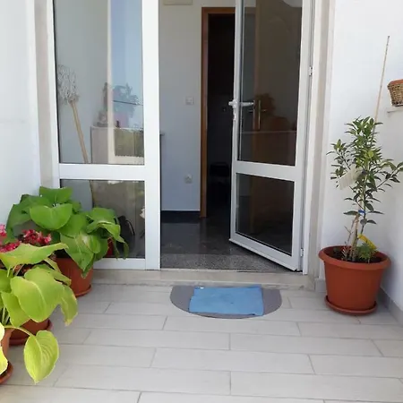 Apartment Buba Podstrana